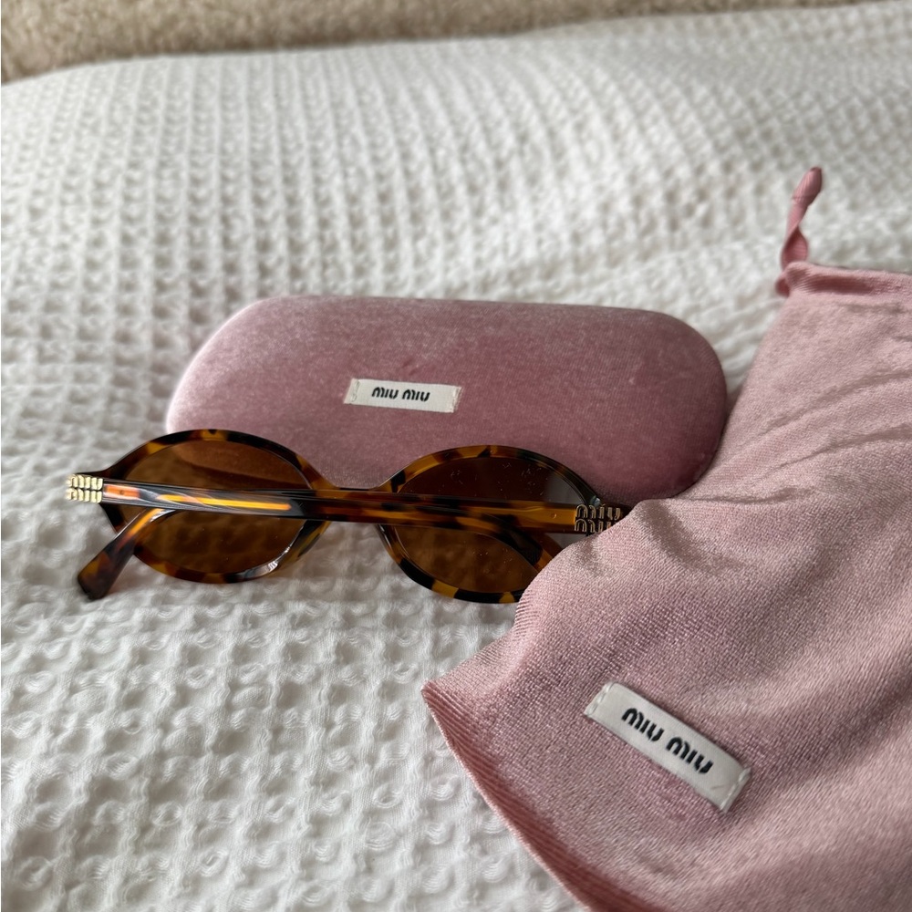 Miu Miu 50mm Oval Tortoiseshell Sunglasses with Pink Velvet Case